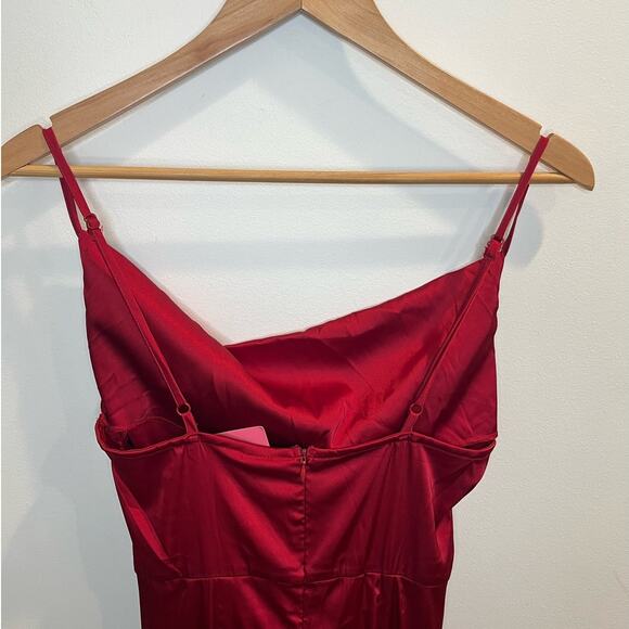 NWT SHEIN Belle Womens Red Satin‎ Dress Size Medium Adjustable Straps - Picture 3 of 8